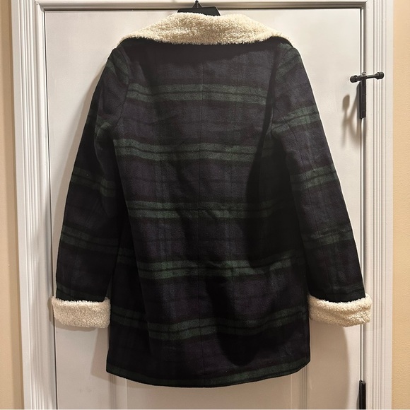 Twelve by Ontwelfth Ladies Navy And Green With Sherpa Collar Large NWT Plaid - Picture 5 of 5